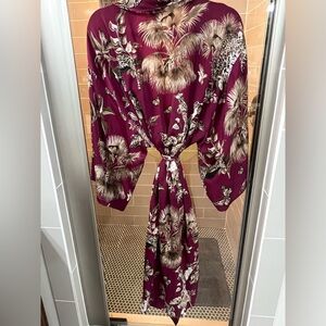 Banana Republic Long Sleeve Full-Length rare Tropical Robe – Size M/L EUC